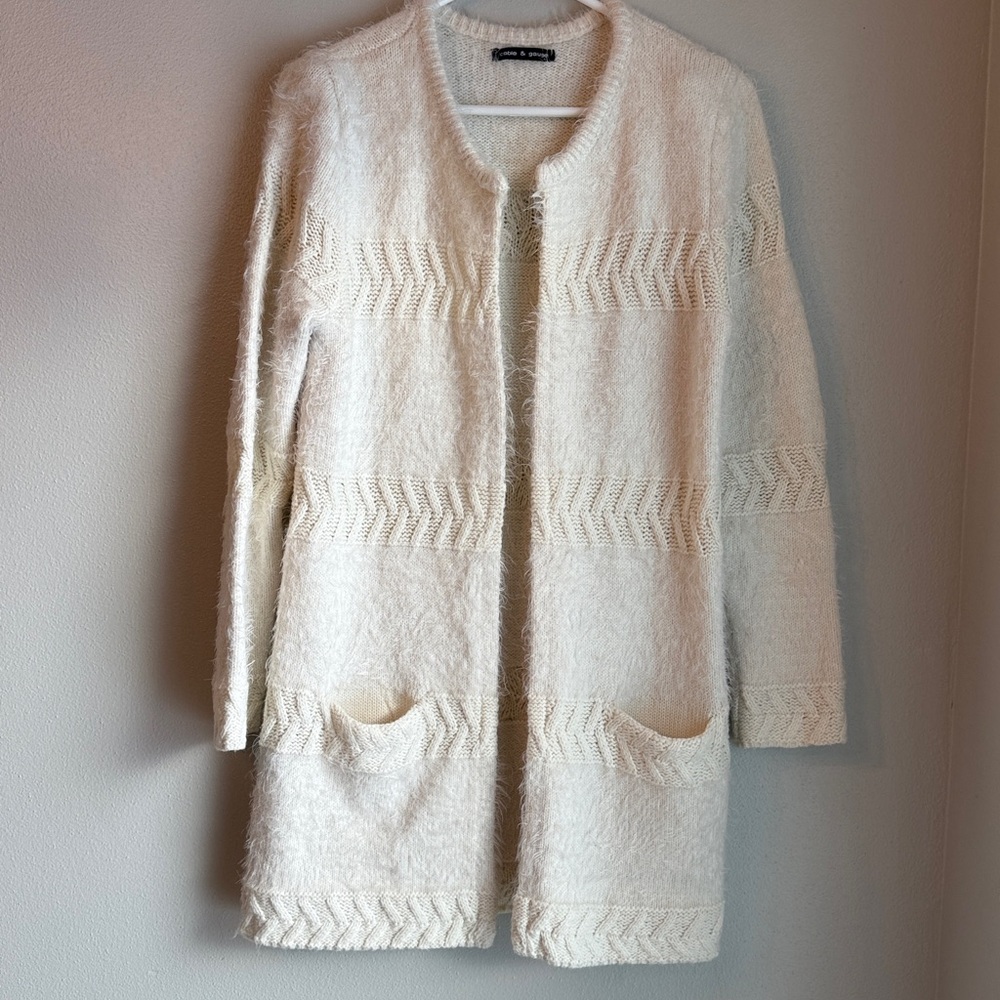 Tj Maxx Cable & Gauge Women's Cream Fuzzy Knit Cardigan